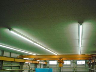 直管型LED Lamp写真3_R.JPG