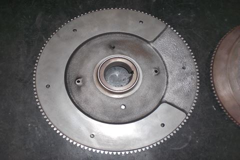 ロータリーエンジンのフライホイール比較 10Aと13A - 株式会社後藤技研